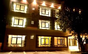 Arya Resort Mahabaleshwar 2*